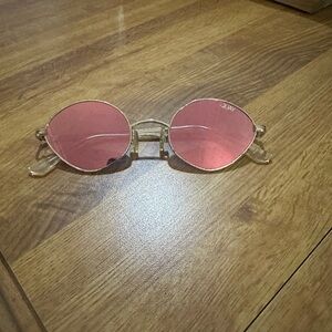 Quay Pink Round Sunglasses